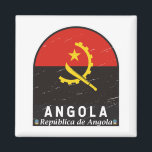 Aimant Emblème du drapeau angolais Vintage<br><div class="desc">L'emblème angolais en détresse orné du drapeau et des armoiries.</div>