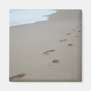 Aimant Empreintes sur une plage blanche au Mozambique
