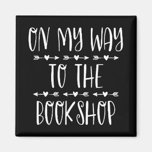 Aimant En Chemin Vers La Librairie