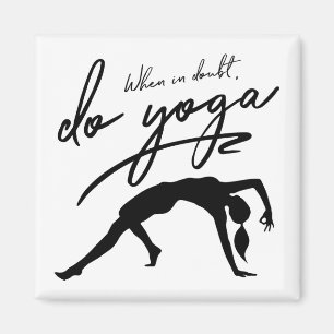 Aimant En Doute, Faire Yoga Arrière - plan Personnalisé