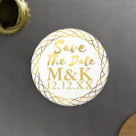 Aimant Enregistrer La Date Faux Gold Foil Wreath Mariage<br><div class="desc">La date est fixée ! Maintenant,  informez tous vos invités quand est votre date de mariage. Ajoutez vos initiales et la date mariage à cette feuille d'or simple mais fantaisie Enregistrer l'aimant Date - vous pouvez choisir d'avoir un ou un tour carré. Félicitation !</div>