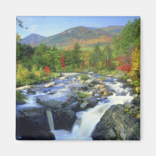 Aimant États-Unis, New York. Une cascade dans l'Adirondac