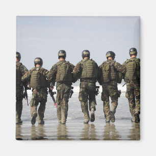 Aimant Étudiants de formation à la qualification de l'équ