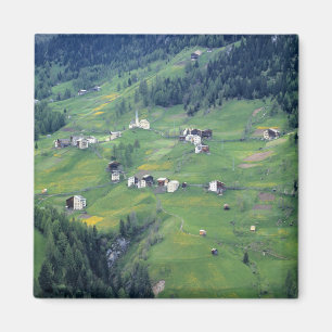 Aimant Europe, Italie, Alpes dolomitiques. Ce minuscule v