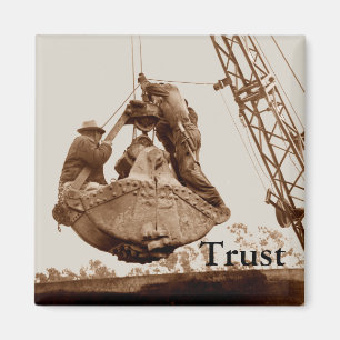 Aimant Exploitants de grue vintage Hommes dans Bucket Tru