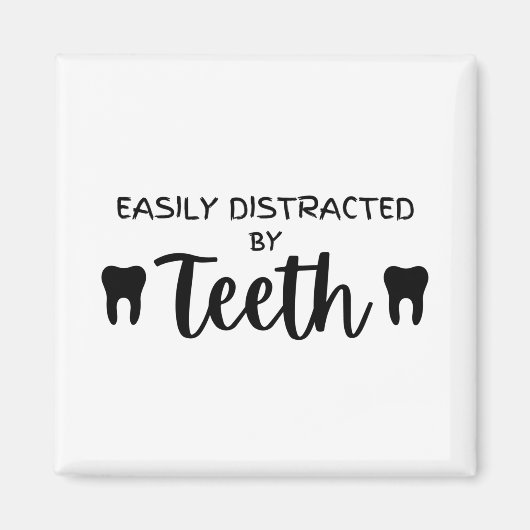 Aimant Facilement Distrait Par Les Dents (Devant)