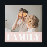 Aimant Famille Pastel Rose moderne Cadeau photo<br><div class="desc">Famille Pastel Rose moderne Cadeau photo</div>