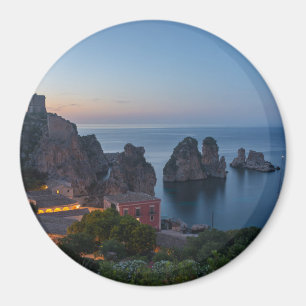 Aimant Faraglioni et madrague dans Scopello, Sicile