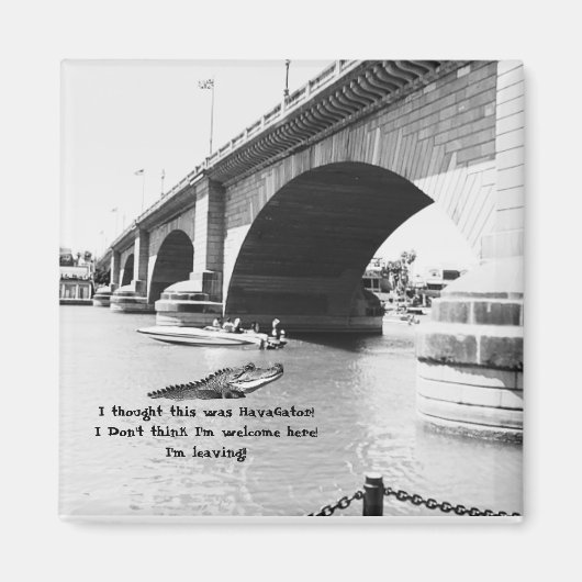 Aimant (Faux) Alligator nageant près du London Bridge (Devant)