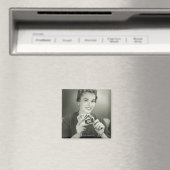 Aimant Femme Jouant Aux Cartes (In Situ (Lave-vaisselle))