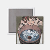 Aimant Femme regardant dans le tonneau de bois (Recto/Verso)