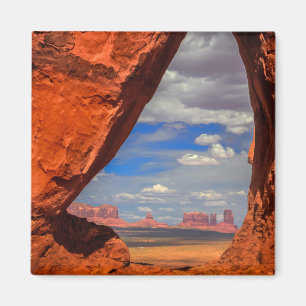 Aimant Fenêtre de roche sur Monument Valley, AZ
