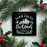 Aimant Ferme Vieux Camion Livraison de Noël Arbre Noir<br><div class="desc">Le design de l'hôtel est typographique "Arbres de Noël frais de ferme" avec un camionnette vintage de style rustique blanc dessiné à la main et portant un sapin de Noël à l'arrière. La verdure et le feuillage de Noël créent un design festif moderne et rustique. Customisé avec votre nom de...</div>