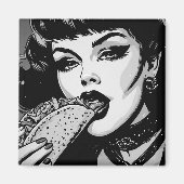 Aimant Fille gothique de style graphique BW 50s mangeant (Devant)