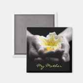 Aimant Fleur Jaune Dans Les Mains Pour Mère (Recto/Verso)
