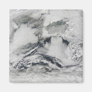 Aimant Formation de nuages au-dessus de la mer Noire