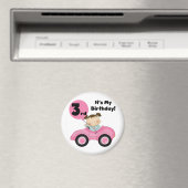 Aimant Girl in Pink Car 3e Anniversaire Tshirts et cadeau (In Situ (Lave-vaisselle))