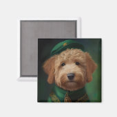 Aimant Goldendoodle Dog en tenue de la Saint Patrick (Recto/Verso)