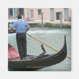 Aimant Gondoles dans le canal de Venise