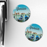 Aimant Grand Canal de Venise avec des gondoles emblématiq<br><div class="desc">Une vue magnifique sur Venise (Italie) et le Grand Canal. Dans cet aimant frigo,  vous pouvez voir quelques élégantes Gondolas bleues,  le célèbre bateau qui est l'un des symboles les plus emblématiques de Venise.</div>