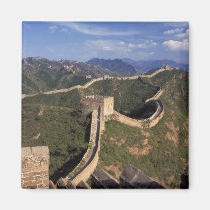 Aimant Grande Muraille sinuant à travers la montagne,