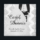 Aimant Groom & Bride Keepsaké<br><div class="desc">Le Mariage Favorise Les Magnets. Un Mariage Jour Garder de la Mariée et de la Salle prêt à personnaliser. Remarque : Toutes les zones de modèle n'ont pas besoin d'être modifiées. 📌 Si vous avez besoin d'une personnalisation plus poussée, cliquez sur le bouton "Cliquez pour Customiser plus loin" ou "Customiser...</div>