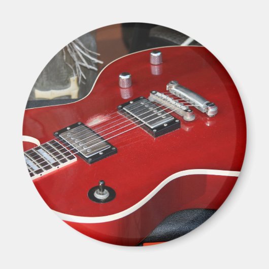 Aimant Guitare rouge sur ampli (Devant)