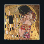 Aimant Gustav Klimt : The Kiss<br><div class="desc">Un bel aimant classique avec un couple romantique partageant un baiser,  peint par le peintre symboliste autrichien Gustav Klimt. com.</div>