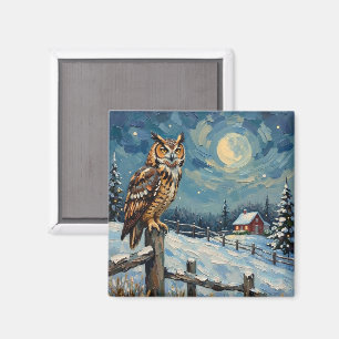 Aimant Hibou vintage sur une clôture au-dessus d'un champ