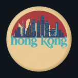 Aimant Hong Kong China Retro City Skyline City Art<br><div class="desc">Design urbain vintage et rétro avec une belle skyline, attraction touristique et art urbain. gratte-ciel Cool et silhouette de construction merchandises pour touristes et voyageurs. Parfait comme souvenir à rapporter à la maison lorsque vous voyagez dans le monde entier. Enregistrez la mémoire de votre voyage et de vos vacances en...</div>