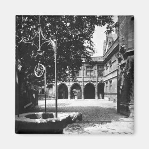 Aimant Hôtel de Cluny vu de la cour, Paris