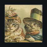 Aimant Humour vintage, chats victoriens de marié de jeune<br><div class="desc">Image drôle d'humour d'illustration vintage comportant les chats tigrés victoriens utilisant des casquettes. Une conception de mariage d'animal familier d'histoires d'amour avec des jeunes mariés de chat. La jeune mariée utilise un casquette floral élégant de fleur et le chat de marié utilise un casquette supérieur formel de fantaisie.</div>