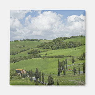 Aimant Italie, Toscane. La Foce. Une route courbe serpent