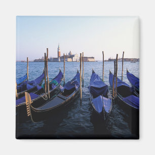 Aimant Italie, Vénétie, Venise, Rangée de gondoles et San