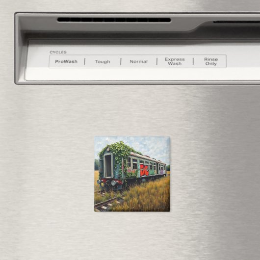 Aimant Ivy and Graffiti  Covered Abandoned Train  (In Situ (Lave-vaisselle))