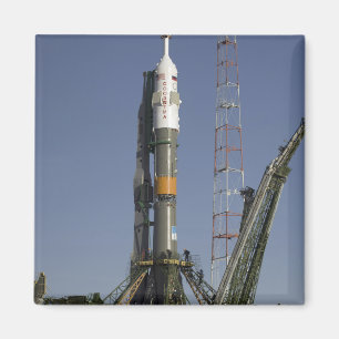 Aimant La fusée de Soyuz est érigée en le place 2