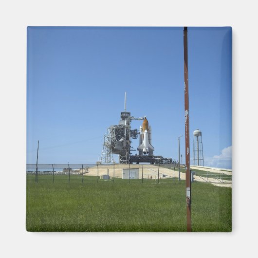 Aimant La navette spatiale Endeavor est encadrée par une  (Devant)