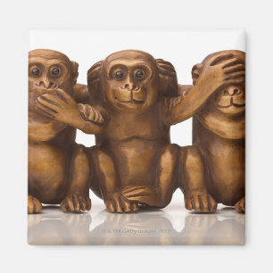 Aimant La sculpture de trois singes en bois