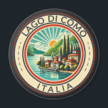 Aimant Lago di Como Italia Illustration Insigne d'Art de<br><div class="desc">Design vectoriel du lac de Côme. Le lac de Côme,  situé dans la région de Lombardie,  dans le nord de l'Italie,  est une station balnéaire haut de gamme connue pour ses paysages spectaculaires,  située au pied des Alpes.</div>