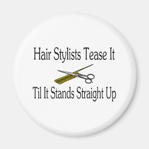 Aimant Le coiffeur le taquinent jusqu'à ce qu'il se