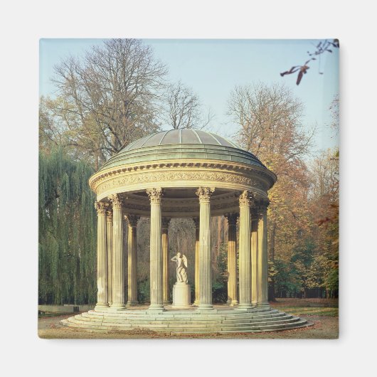 Aimant Le Temple de l'Amour dans le Parc du Petit (Devant)