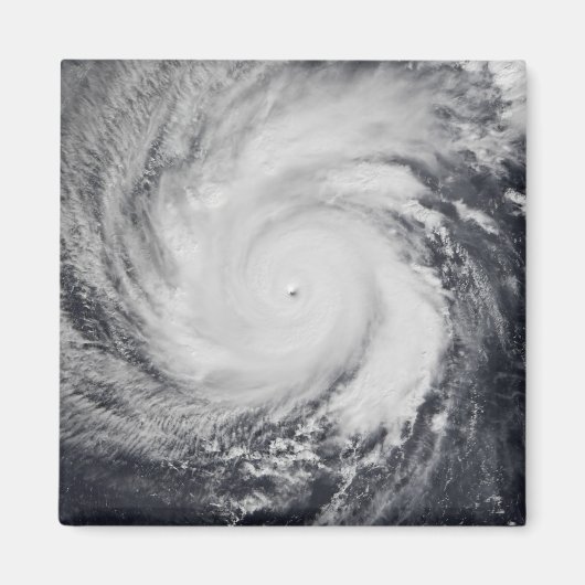 Aimant Le typhon Faxai dans l'ouest de l'océan Pacifique (Devant)