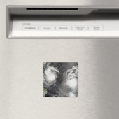 Aimant Le typhon Saomai et la tempête tropicale Bopha (In Situ (Lave-vaisselle))