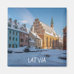 Aimant L'église Saint-Pierre en hiver à Riga, Lettonie