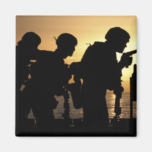 Aimant Les marines mettent le feu à des pistolets de 9mm