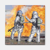 Aimant Les pompiers combattent un incendie simulé (Devant)