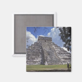 Aimant Les touristes passent devant un côté non restauré  (Recto/Verso)