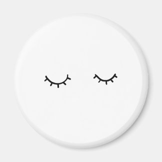 Aimant Les yeux fermés, juste des cils