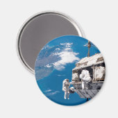 Aimant L'espace astronaute marche au-dessus de la Terre (Recto/Verso)
