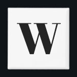 Aimant Lettre initiale de monogramme noir<br><div class="desc">Personnaliser, personnaliser monogramme, initial, lettre noir et blanc moderne élégant classique chic script raffiné élégant aimant élégant</div>